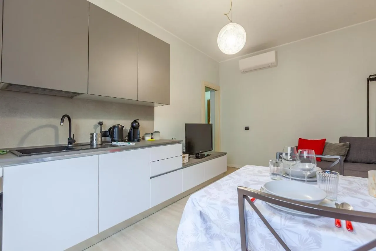 Darsena Navigli Apt - 800 M Far From P.Ta Genova M2 Apartment Milan 0*,  Italy